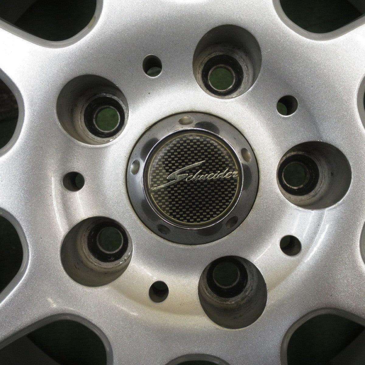 バリ溝!22年!キレイ!9.5分★スタッドレス 215/65R16 グッドイヤー アイスナビ7 SCHNEIDER シュナイダー 16インチ PCD114.3/5H★5080803NJス