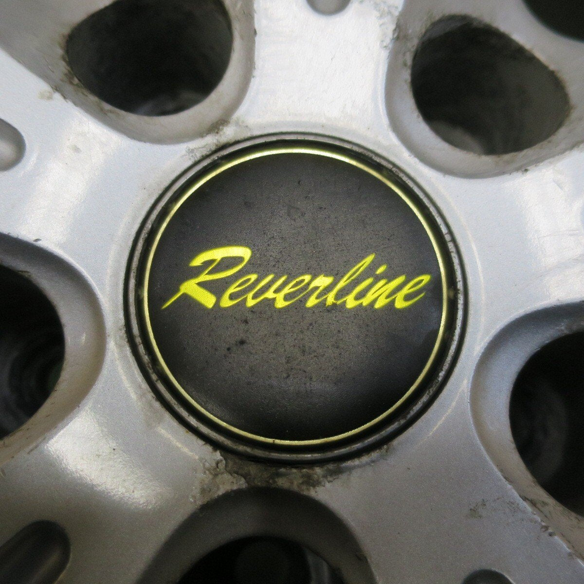 4本価格★スタッドレス 225/65R17 ブリヂストン ブリザック DM-V2 Reverline リバーライン 17インチ PCD114.3/5H★5032601イス
