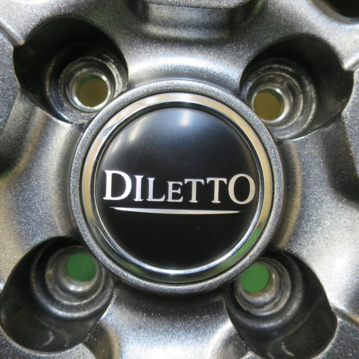 バリ溝!キレイ!9.5分以上★スタッドレス 175/65R15 トーヨー オブザーブ ガリット GIZ DILETTO ディレット 15インチ PCD100/4H★5040707イス