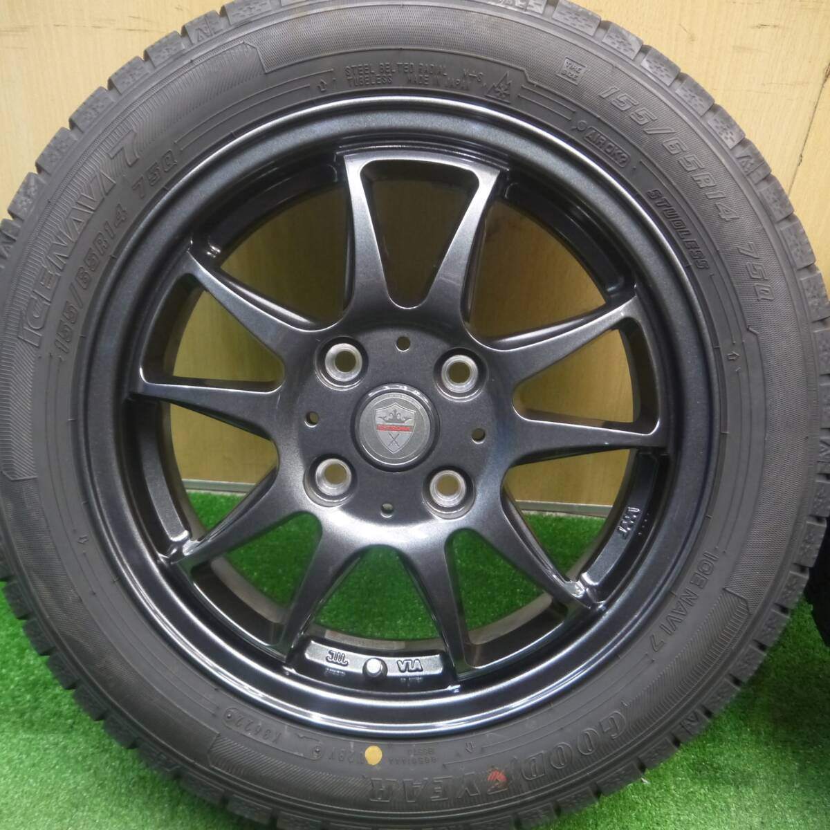 超バリ溝!22年!キレイ!ほぼ10分★スタッドレス 155/65R14 グッドイヤー アイスナビ7 ESTROSA エステローザ 14インチ PCD100/4H★5022504Hス