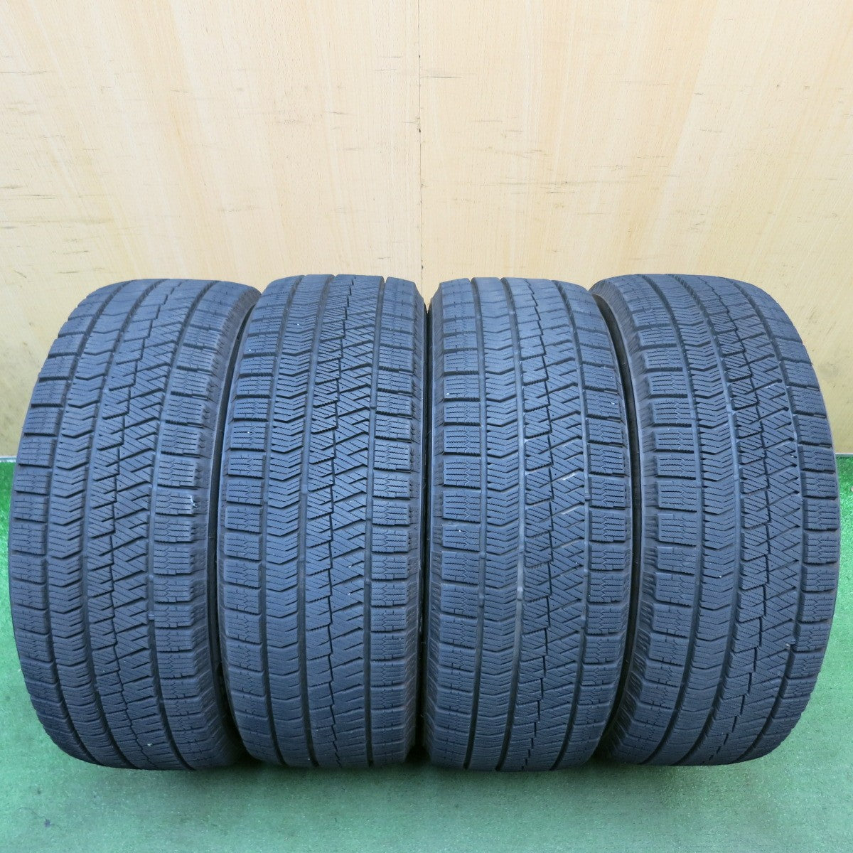 バリ溝!23年!キレイ!9.5分◎BMW MINI 等 EUROBAHN nurburg MTX 195/55R16 スタッドレス ブリヂストン ブリザック VRX2 ユーロバーン ニュルブルグ 16インチ PCD112/5H◎6101107HAス