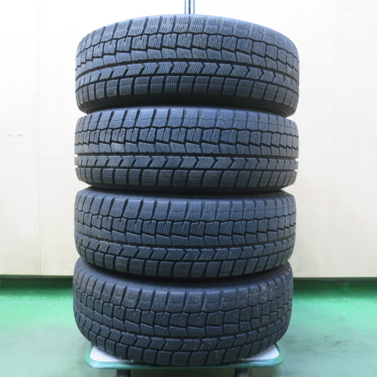 バリ溝!23年!9.5分◎ホンダ GB フリード 純正 185/65R15 スタッドレス ダンロップ ウインターマックス WM02 15インチ PCD114.3/5H◎6102104イス