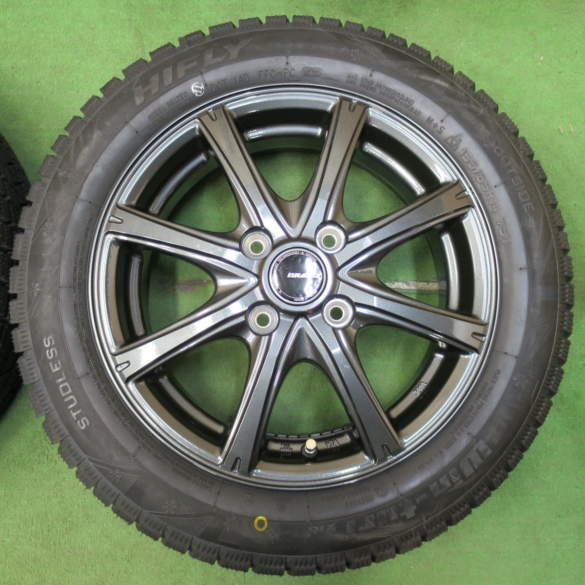 未使用!23年★スタッドレス 155/65R14 ハイフライ Win-turi 216 QRASIZ KOSEI クレイシズ 光生 14インチ PCD100/4H★4122701イス