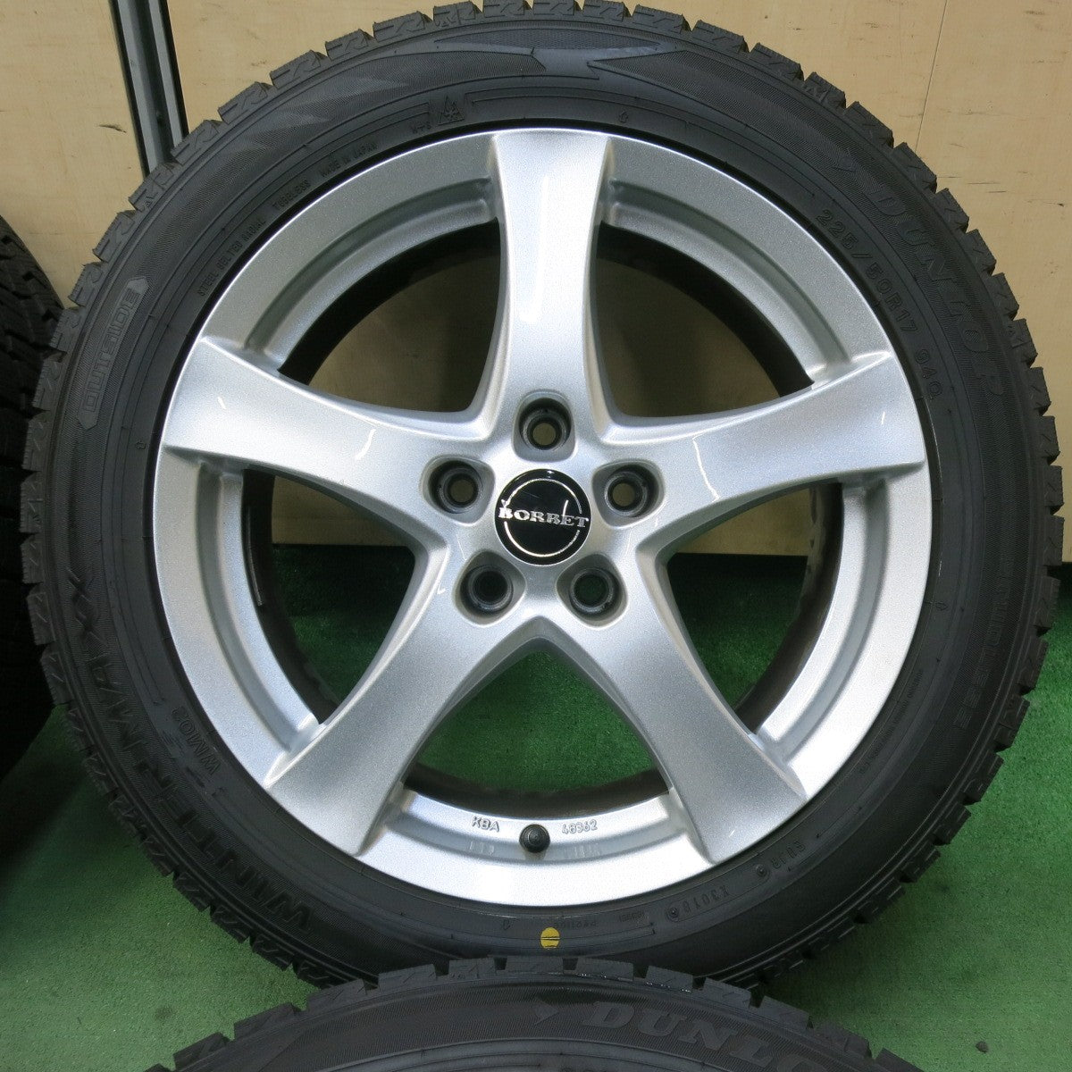 バリ溝!キレイ!9.5分★ベンツ 等 BORBET 225/50R17 スタッドレス ダンロップ ウインターマックス WM02 ボルベット 17インチ PCD112/5H★5062603SYス
