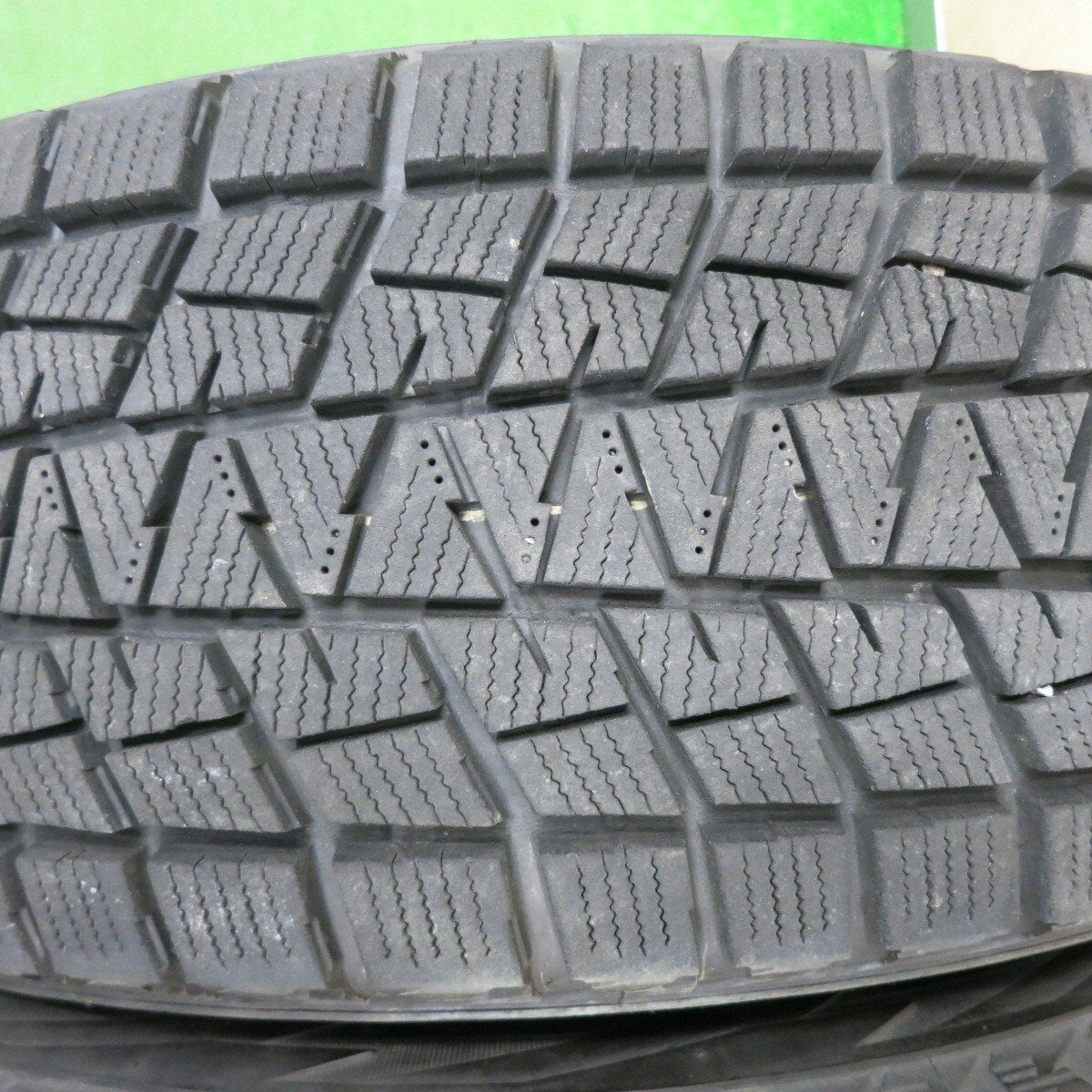 バリ溝!キレイ!9分★スタッドレス 225/70R16 ブリヂストン ブリザック DM-V1 TOPRUN トップラン 16インチ PCD114.3/5H★5020305TNス