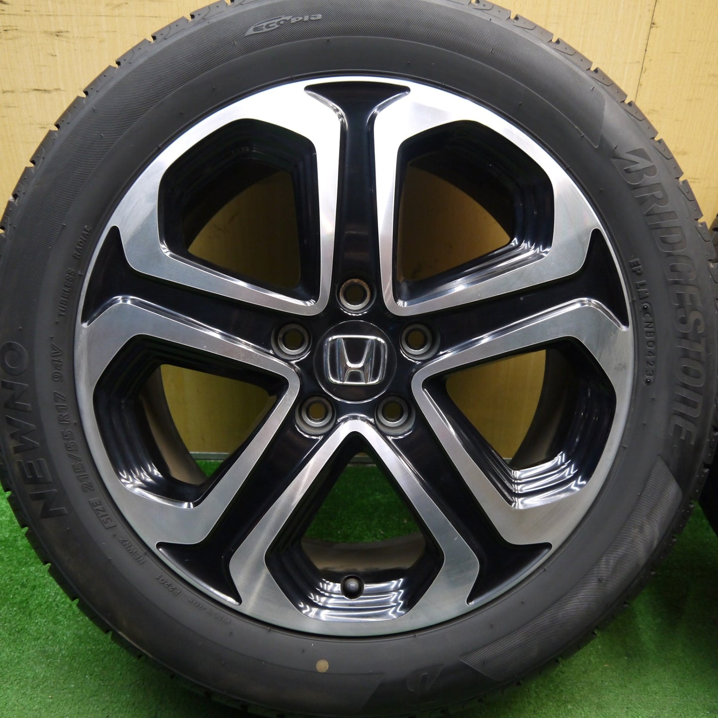 バリ溝!23年!9分★ホンダ RU ヴェゼル Zグレード 純正 215/55R17 ブリヂストン NEWNO ニューノ 17インチ PCD114.3/5H★5062703Hノ