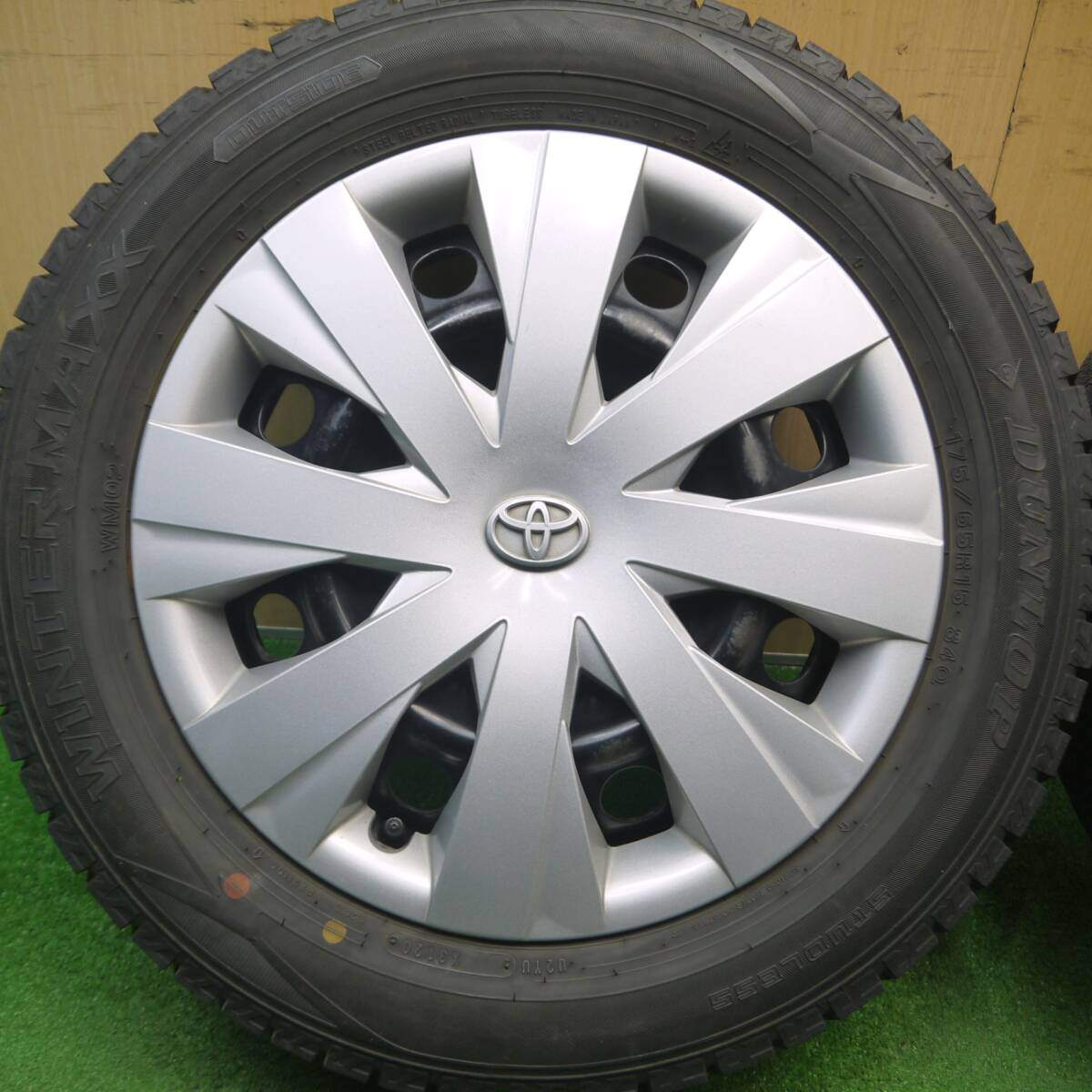 バリ溝!8.5分★トヨタ 160系 カローラ フィールダー 純正 スチール 175/65R15 スタッドレス ダンロップ ウインターマックス WM02 15インチ PCD100/4H★5012008Hス