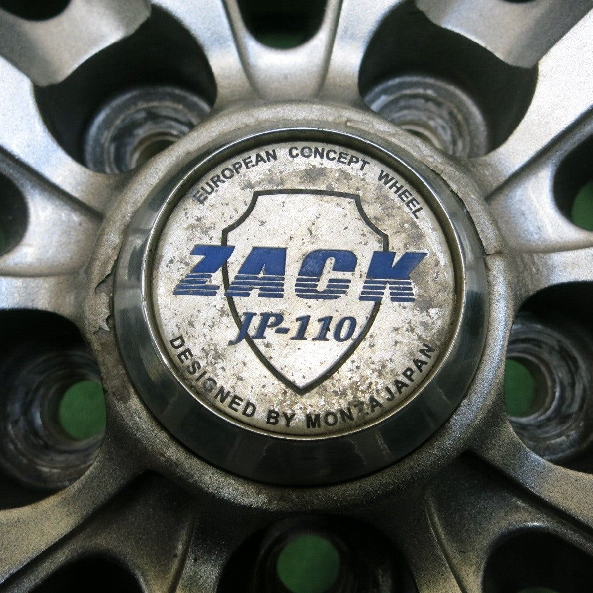バリ溝!9分★フォレスター等 215/65R16 スタッドレス グッドイヤー ラングラー IP/N ZACK JP-110 PCD100/5H★4042401イス