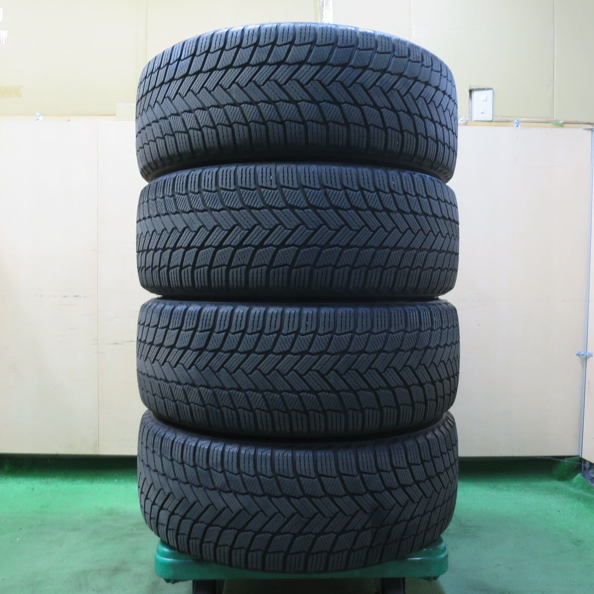 バリ溝!21年!キレイ!9分★BMW 等 AC SCHNITZER AC1 245/45R20 スタッドレス ミシュラン X-ICE SNOW SUV シュニッツァー 20インチ PCD112/5H★5062701イス