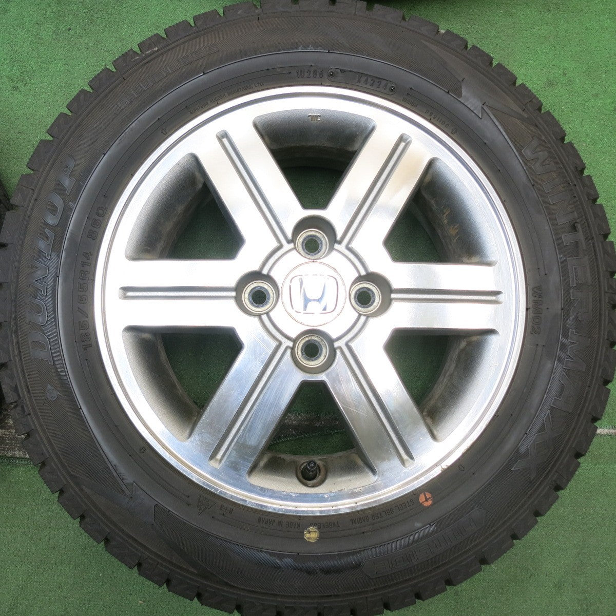 バリ溝!24年!9.5分以上★ホンダ モビリオ 純正 185/65R14 スタッドレス ダンロップ ウインターマックス WM02 14インチ PCD100/4H★5083002HAス