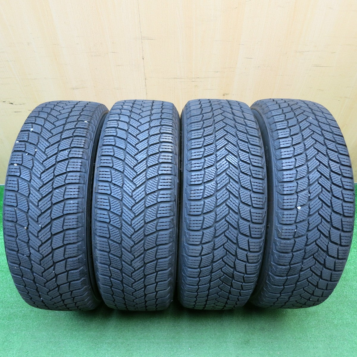 超バリ溝!24年!キレイ!ほぼ10分★WORK WIL 02D 215/60R17 スタッドレス ミシュラン X-ICE SNOW WIL-02D ワーク 17インチ PCD114.3/5H★5122506HAス