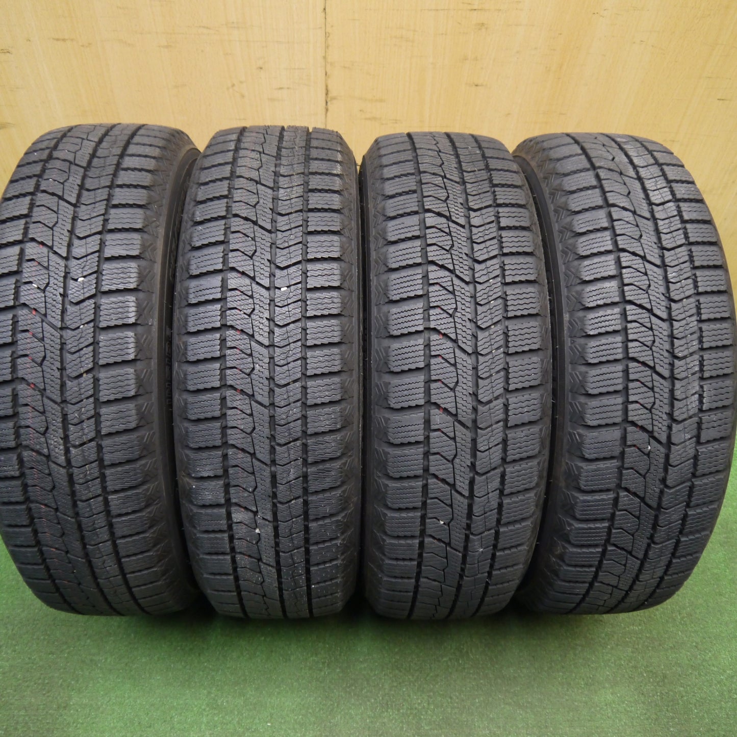 バリ溝!22年!キレイ!ほぼ10分★スタッドレス 165/65R14 トーヨー オブザーブ GIZ2 QRASIZ KOSEI コーセイ 14インチ ハスラー ソリオ 等 PCD100/4H★5043011Hス