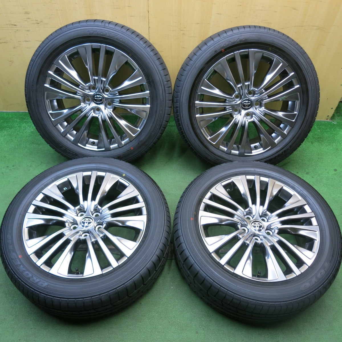 新車外し!25年★トヨタ 80系 ハリアー Zグレード 純正 225/55R19 トーヨー プロクセス R46A 19インチ PCD114.3/5H★5090412HAノ