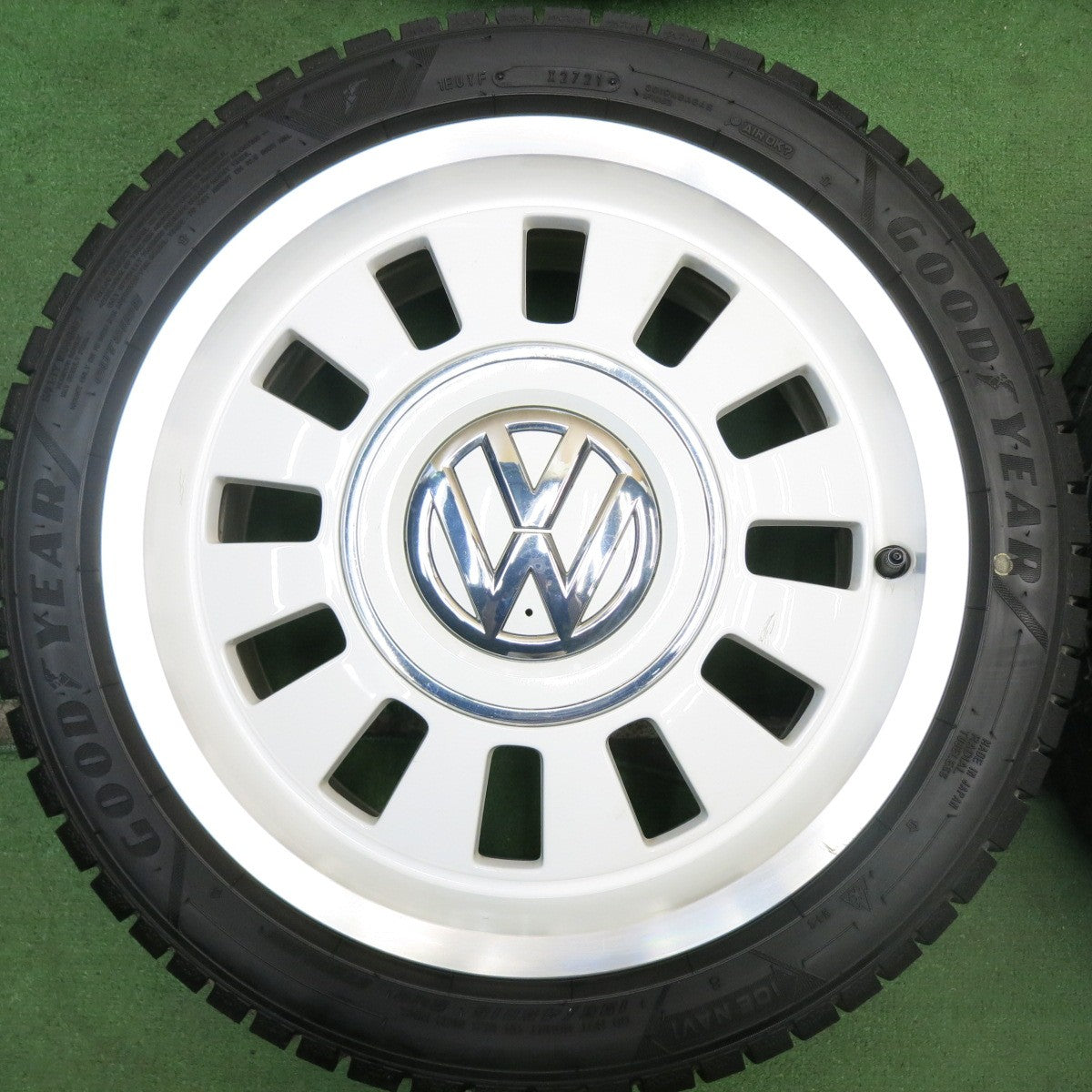 キレイ!21年★ワーゲン UP! 純正 195/45R16 スタッドレス グッドイヤー アイスナビ8 16インチ アップ PCD100/4H★5062811HAス