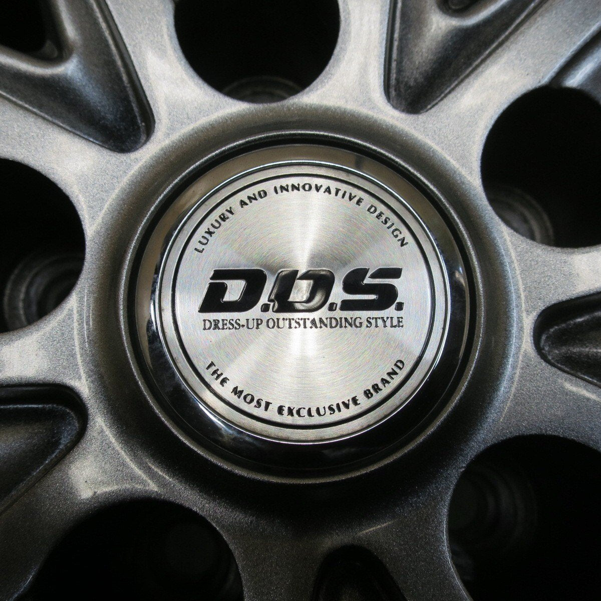 バリ溝!キレイ!9.5分★スタッドレス 215/70R16 トーヨー ウインター トランパス TX D.O.S. DOS 16インチ PCD114.3/5H★5031701イス