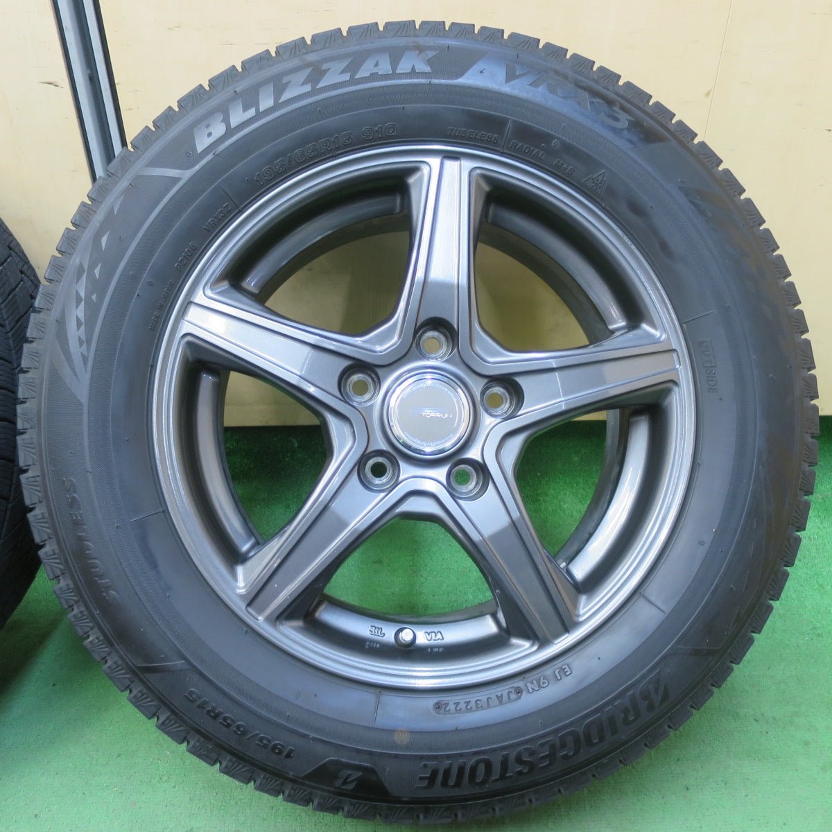 キレイ!22年★スタッドレス 195/65R15 ブリヂストン ブリザック VRX3 TOPRUN トップラン 15インチ PCD114.3/5H★5052004イス