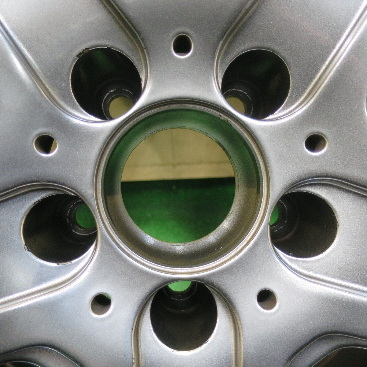 バリ溝!8.5分★ベンツ 等 AGA Burg 255/40R18 スタッドレス ブリヂストン ブリザック VRX2 VRX 18インチ PCD112/5H★5021115イス