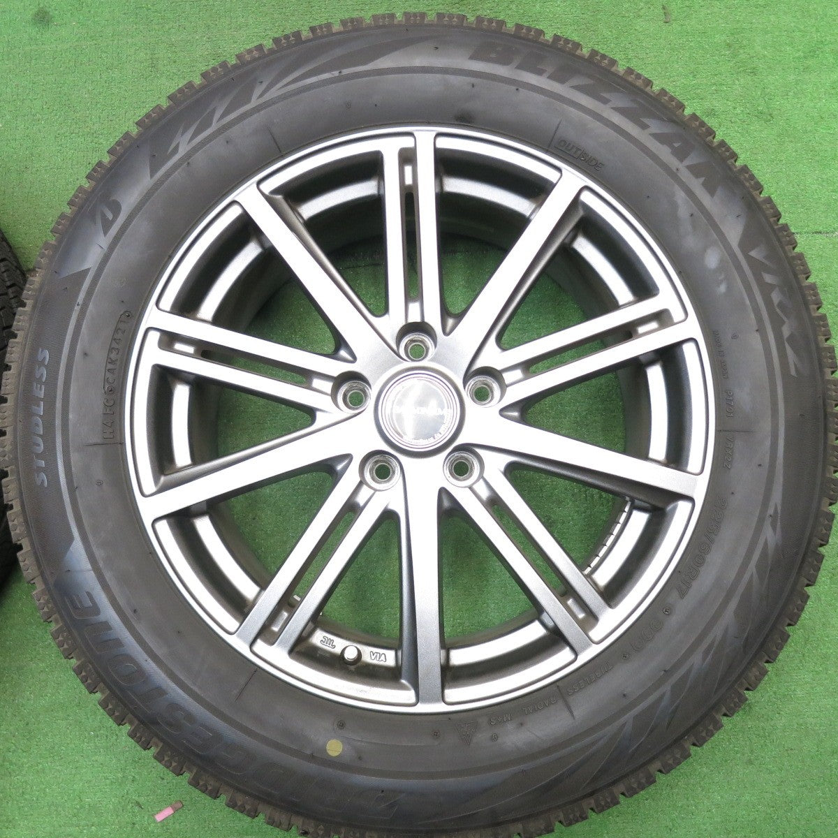 バリ溝!21年!キレイ!9.5分★スタッドレス 225/60R17 ブリヂストン ブリザック VRX2 BALMINUM バルミナ 17インチ PCD114.3/5H★5021103AKス