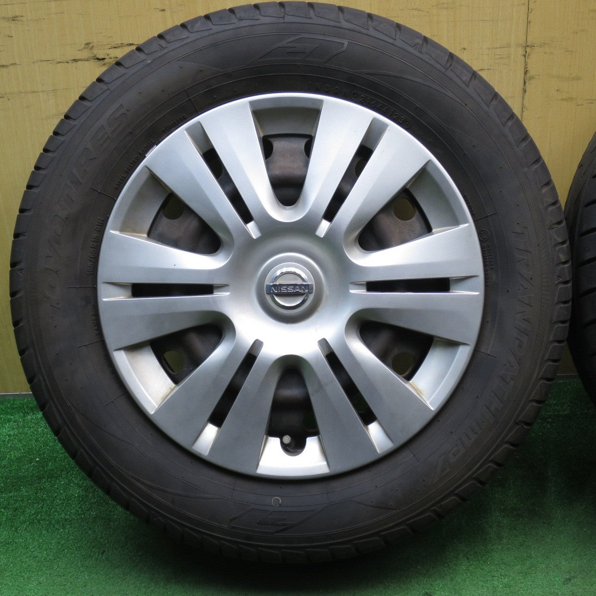 バリ溝!23年!9.5分★日産 セレナ 純正 スチール 195/65R15 トーヨー トランパス MP7 15インチ PCD114.3/5H★5060303NJノ
