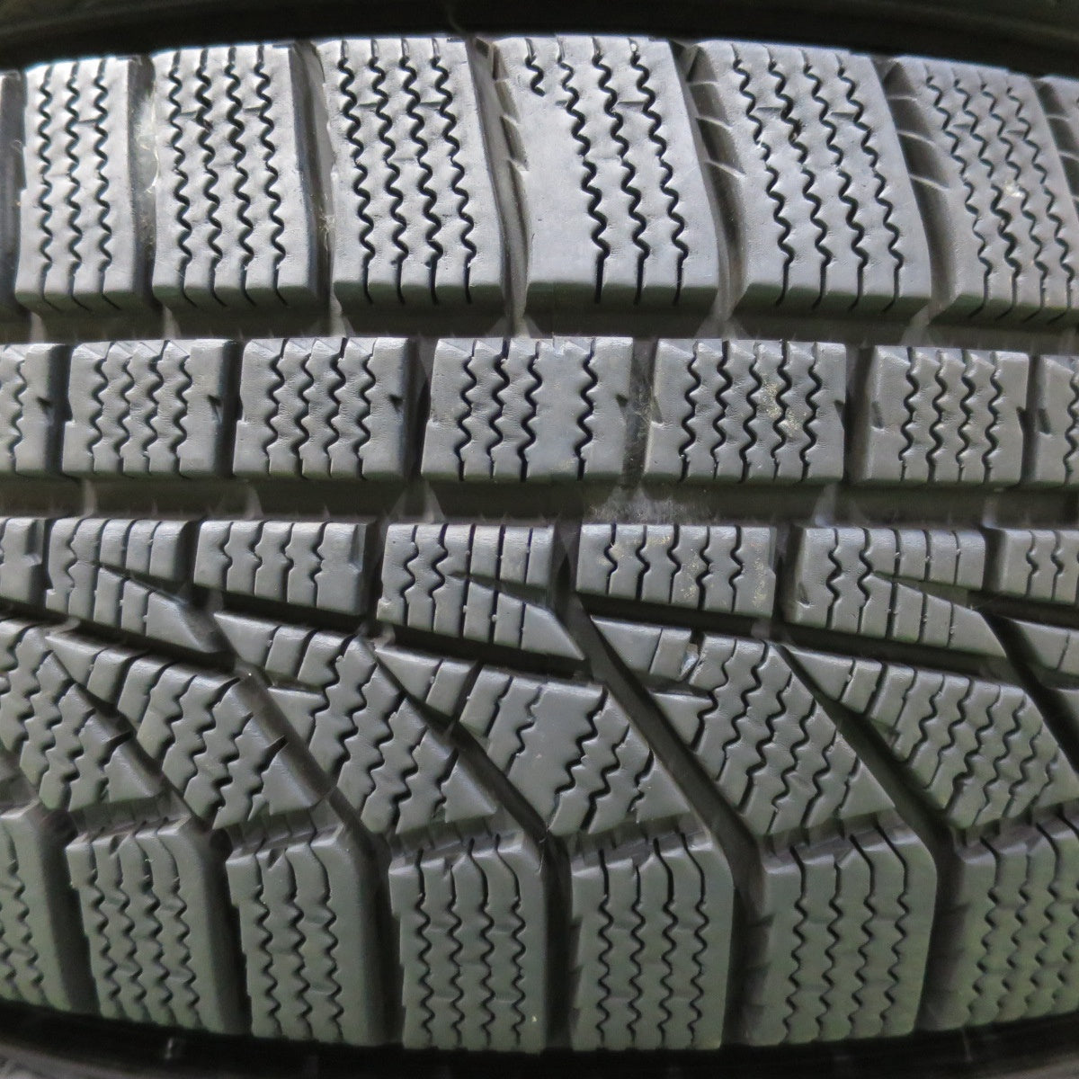 バリ溝!21年!9.5分★スタッドレス 175/65R15 ハンコック ウインター アイセプト IZ2A 15インチ ヤリス アクア スイフト フィット 等★5063009イスタ
