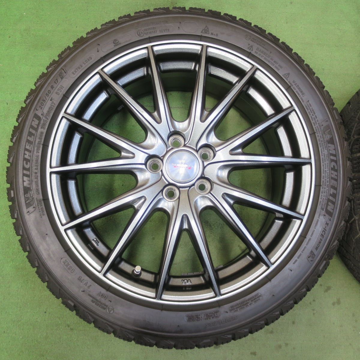 バリ溝!21年!キレイ!9.5分★インプレッサ 等 205/50R17 スタッドレス ミシュラン X-ICE SNOW VELVA SPORTZ ヴェルヴァ 17インチ PCD100/5H★5090612イス