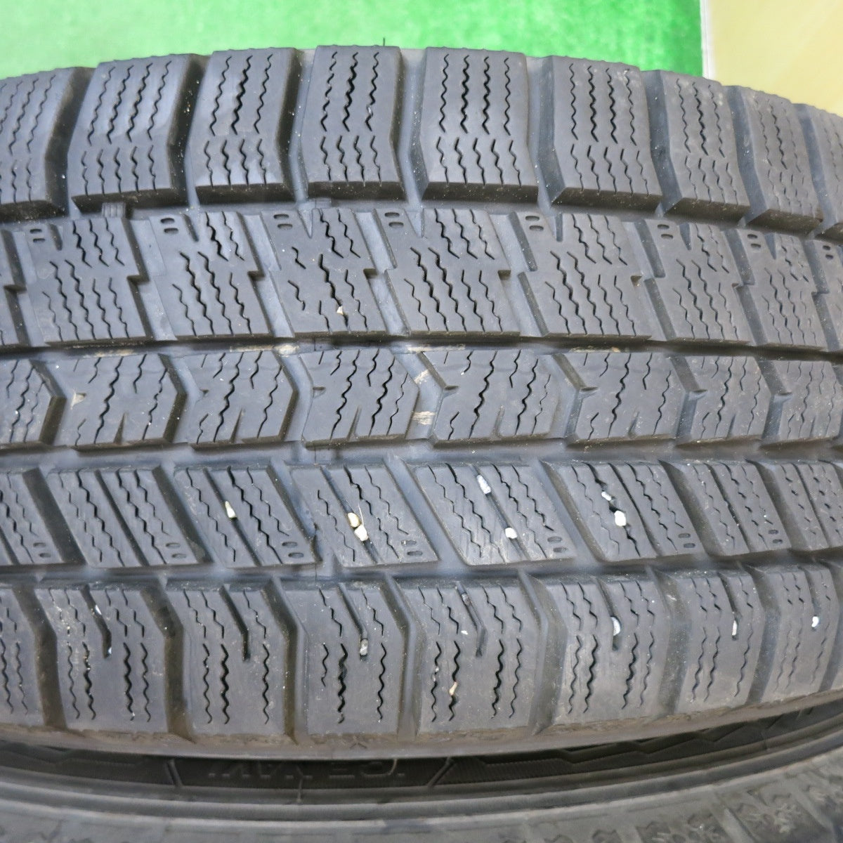 バリ溝!22年!キレイ!9分★スタッドレス 195/65R15 グッドイヤー アイスナビ8 VELVA KEVIN ヴェルヴァ 15インチ PCD114.3/5H★5050405NJス