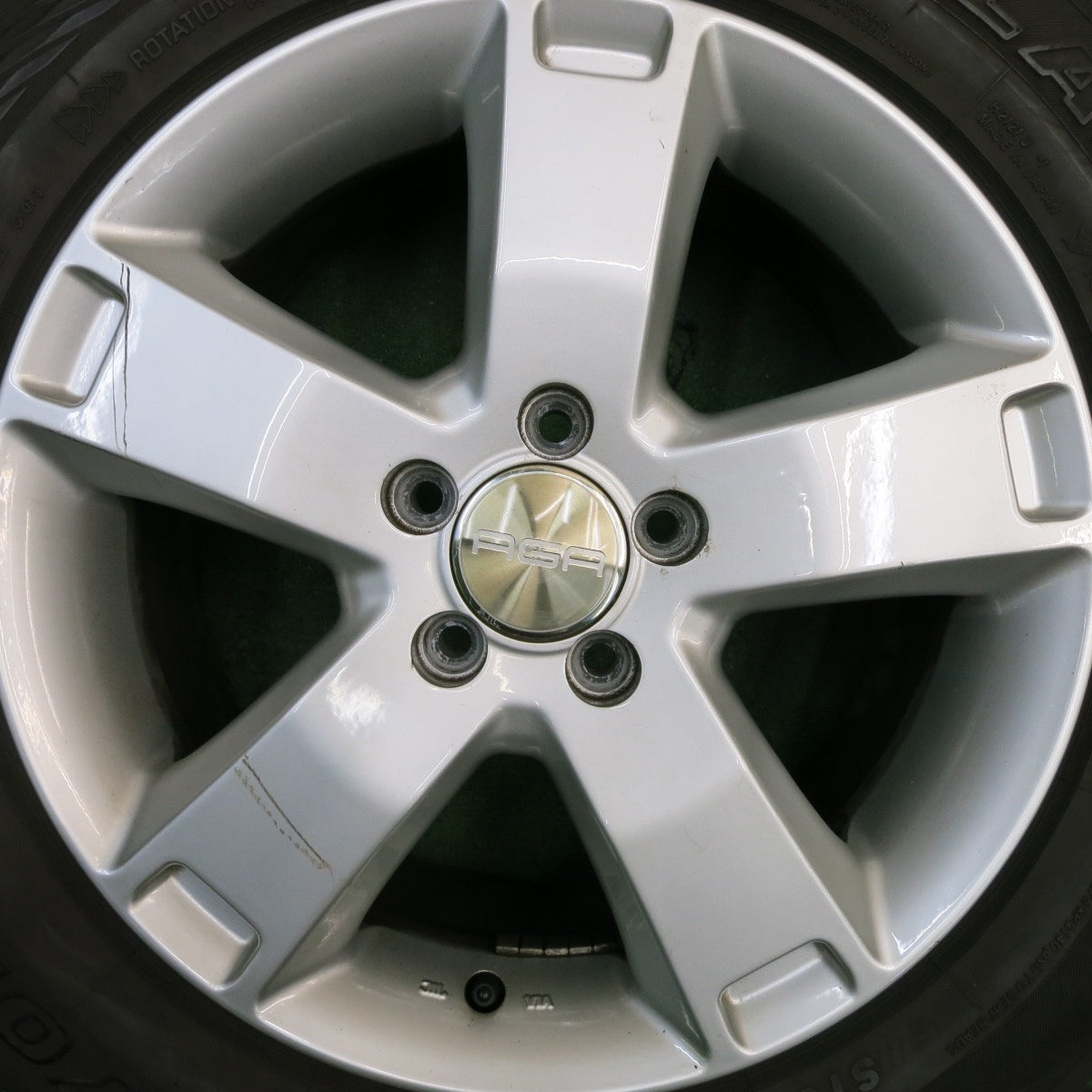 バリ溝!8.5分★ベンツ 等 AGA ESSE2 235/60R17 スタッドレス ヨコハマ ジオランダー i/T-S 17インチ エッセ2 PCD112/5H★5051404TNス