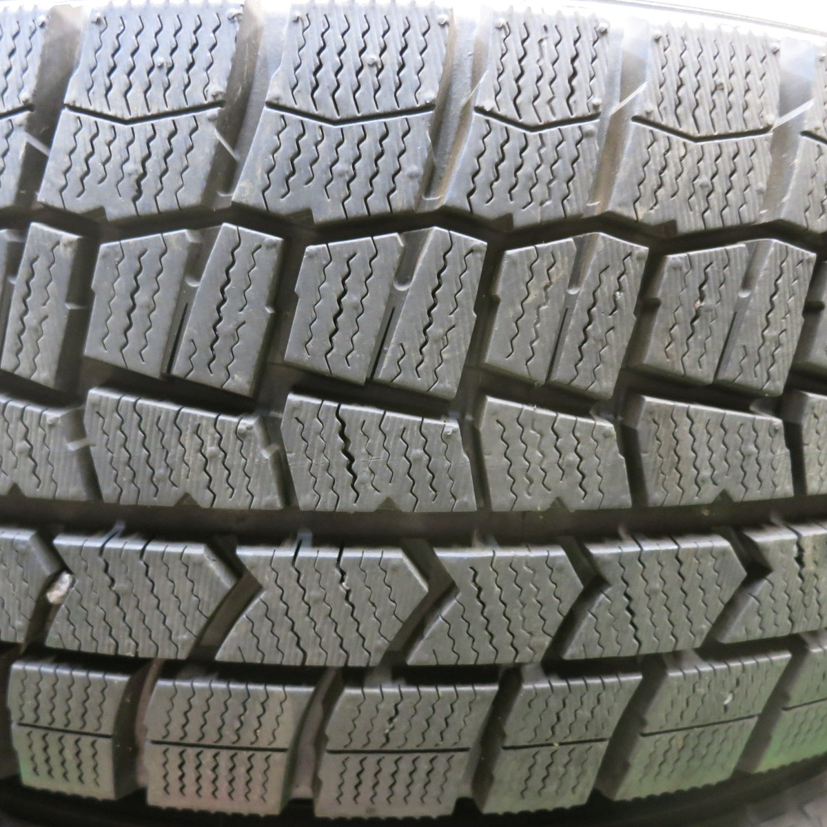 バリ溝!22年!キレイ!ほぼ10分★スタッドレス 215/60R17 ダンロップ ウインターマックス WM02 TEAD テッド 17インチ PCD114.3/5H★5090411HAス