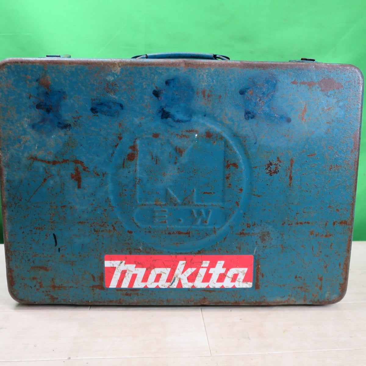 ☆マキタ 電動 ハンマー HM0810 電動 工具 コード式 電気 100V はつり ハツリ makita☆
