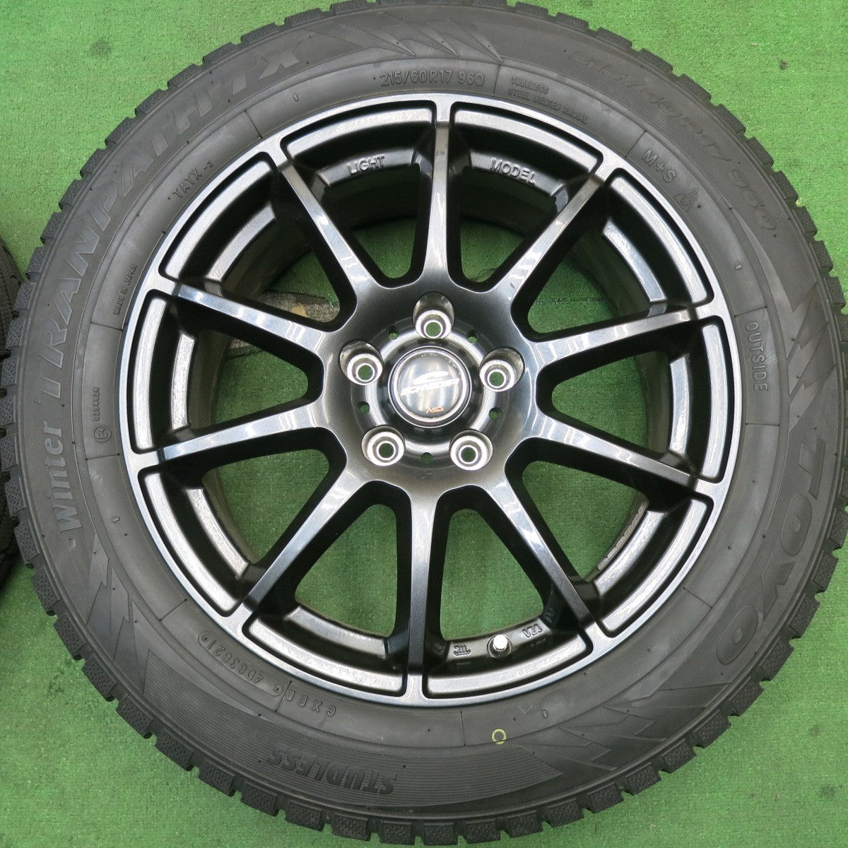 バリ溝!21年!キレイ!9.5分★スタッドレス 215/60R17 トーヨー ウインター トランパス TX SCHNEIDER MiD シュナイダー 17インチ PCD114.3/5H★5052302AKス