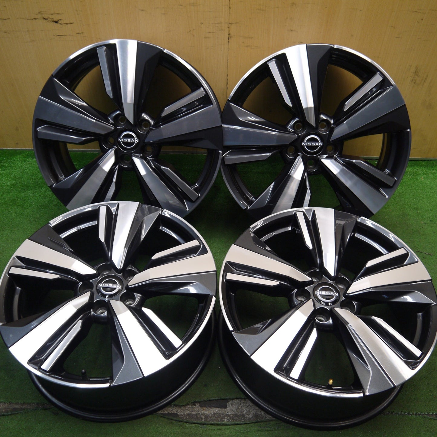 4本価格★日産 T33 エクストレイル 純正 ホイール 19インチ 19×7.5J PCD114.3/5H★5070407Hホ