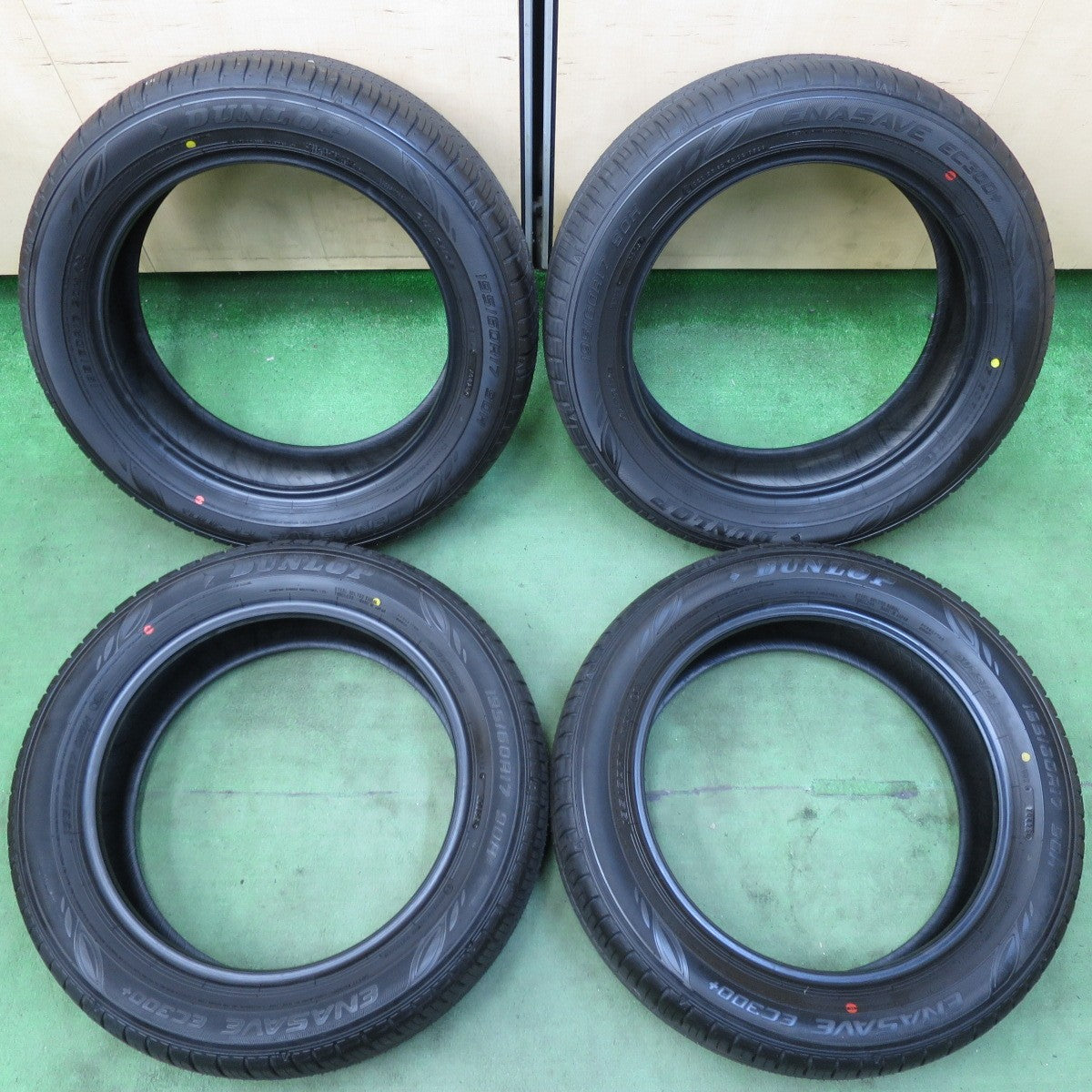 新車外し!25年★195/60R17 ダンロップ エナセーブ EC300+ タイヤ 17インチ 60 プリウス ロッキー ライズ 等★5042813イノタ