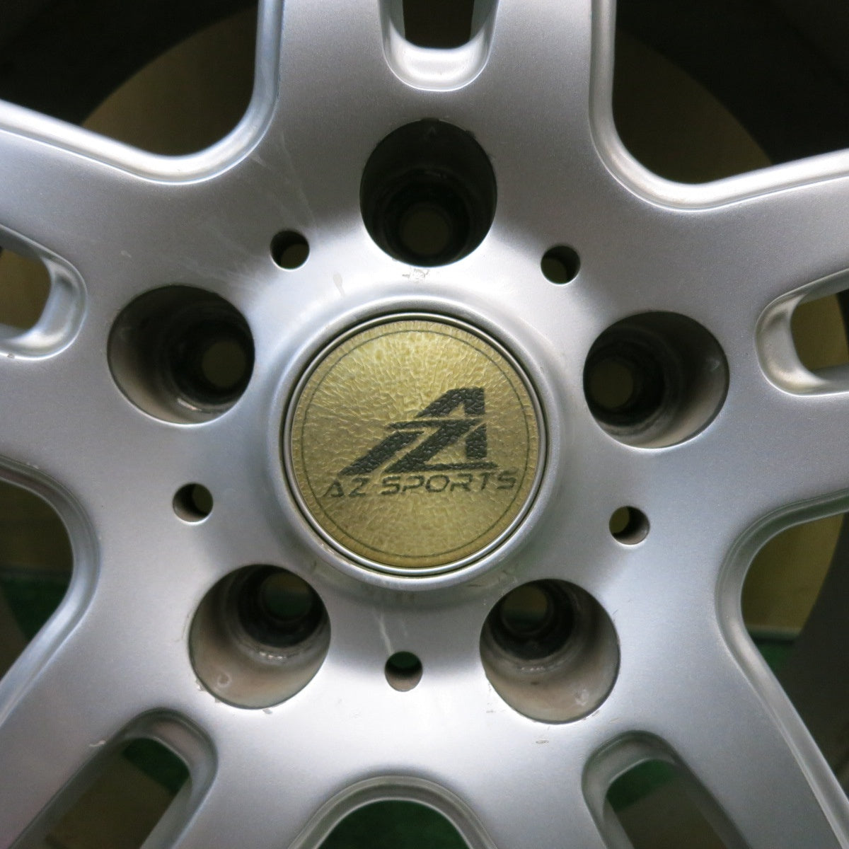 バリ溝!23年!ほぼ10分★スタッドレス 215/60R16 ヨコハマ アイスガード iG70 AZ SPORTS AZスポーツ 16インチ PCD114.3/5H★5082302HAス