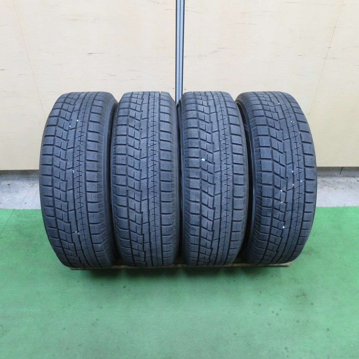 バリ溝!23年!キレイ!9.5分★スタッドレス 205/65R16 ヨコハマ アイスガード iG60 AZANE FB 社外 アルミ 16インチ PCD114.3/5H★6022701TTス