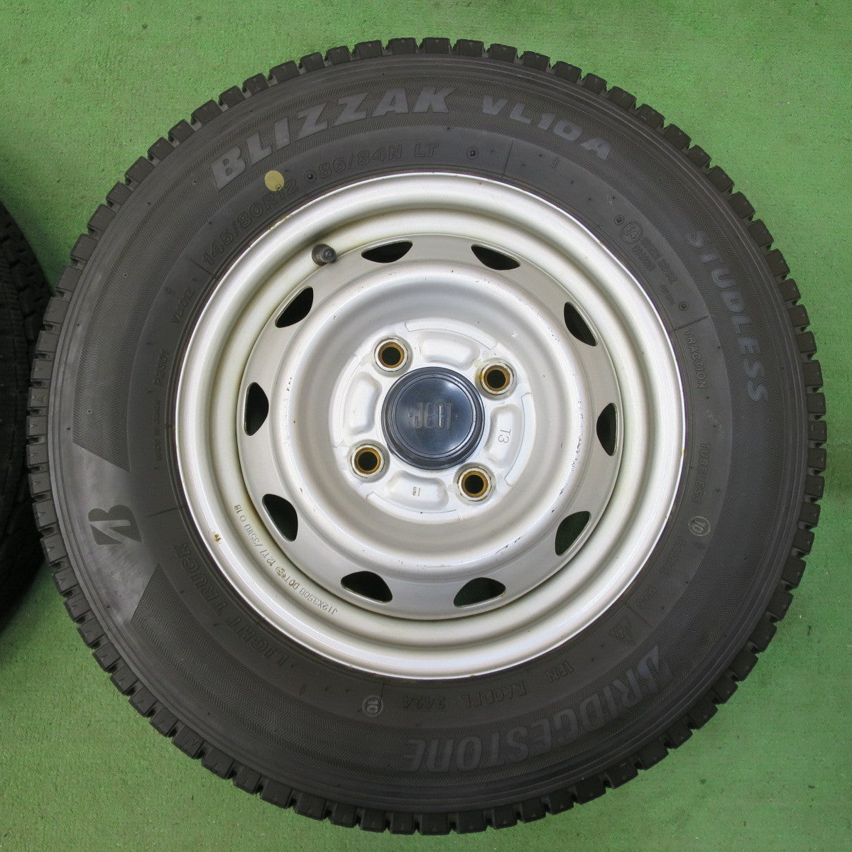 バリ溝!24年!9.5分★スタッドレス 145/80R12 86/84N ブリヂストン ブリザック VL10A スチール ホイール 12インチ PCD100/4H★5051201イス