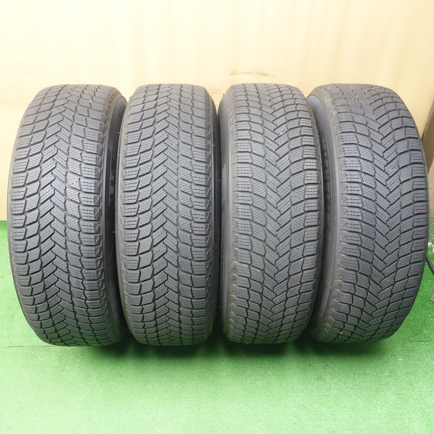 バリ溝!25年!キレイ!9.5分★ジープ 等 255/70R18 スタッドレス ミシュラン X-ICE SNOW SUV LEHRMEISTER GEAR レアマイスター ギア 18インチ PCD127/5H★6052802KTス