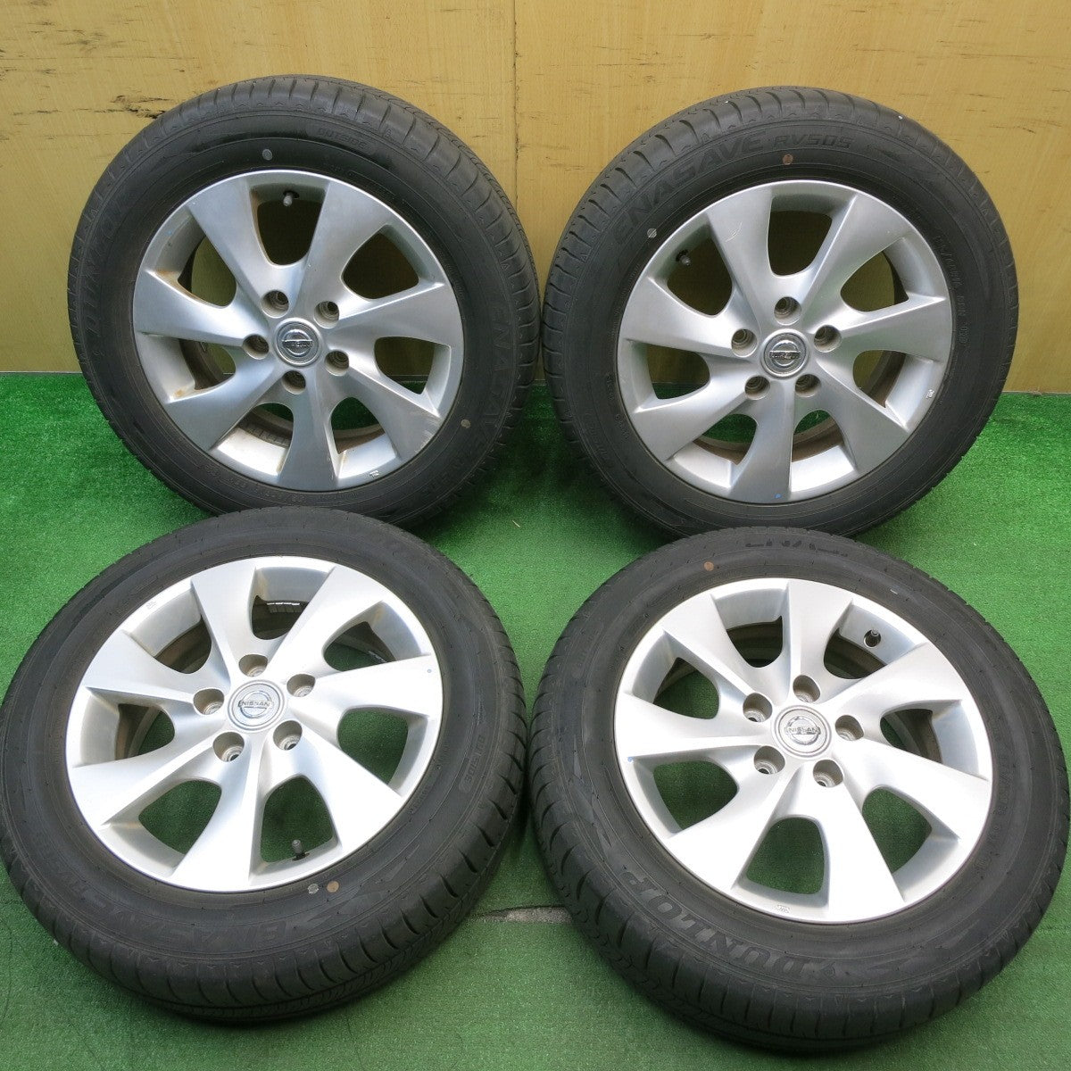 バリ溝!21年!9.5分★日産 C26 セレナ 純正 195/60R16 ダンロップ エナセーブ RV505 16インチ PCD114.3/5H★5042710HAノ