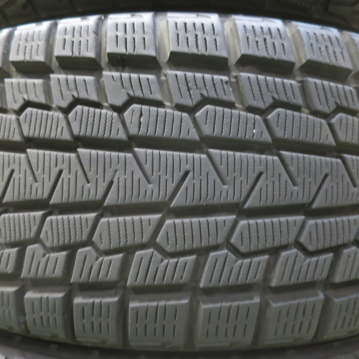 バリ溝!22年!キレイ!9.5分★スタッドレス 225/55R18 ヨコハマ アイスガード G075 社外 アルミ 18インチ PCD114.3/5H★5092605イス