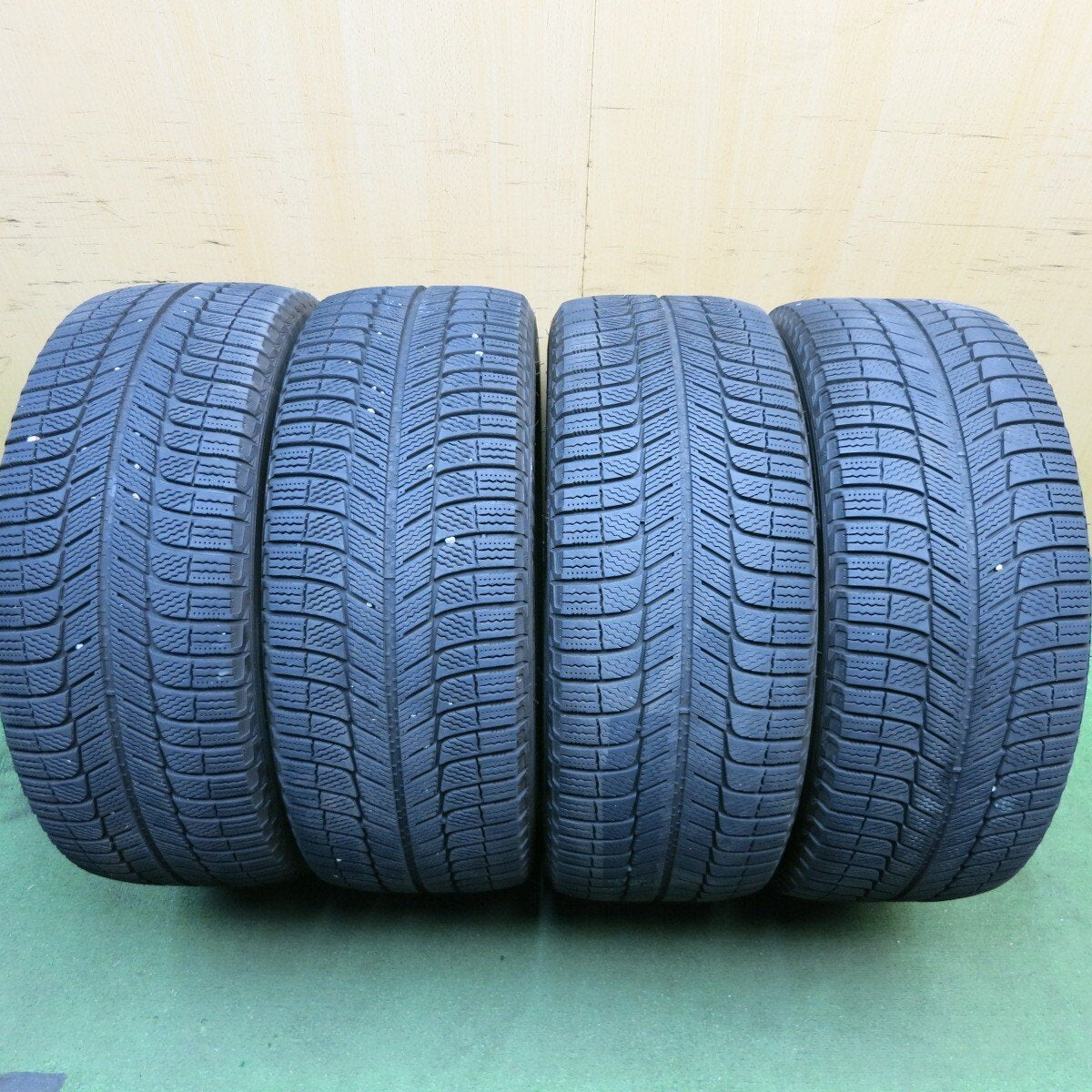 バリ溝 綺麗 8.5分★ジャガー 等 EUROTECH 245/45R18 スタッドレス ミシュラン X-ICE3+ ユーロテック PCD108/5H★4020903KKス
