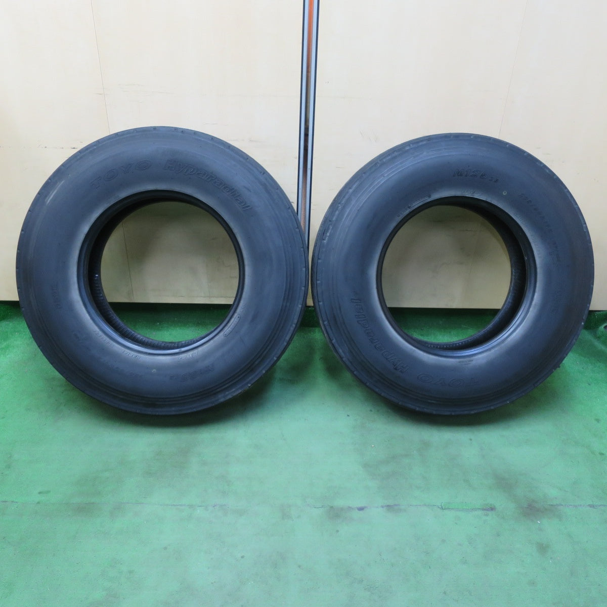バリ溝!8.5分!2本★トラック タイヤ 225/90R17.5 127/125L トーヨー Hyparadial M125ZB 17.5インチ★5041605イノタ