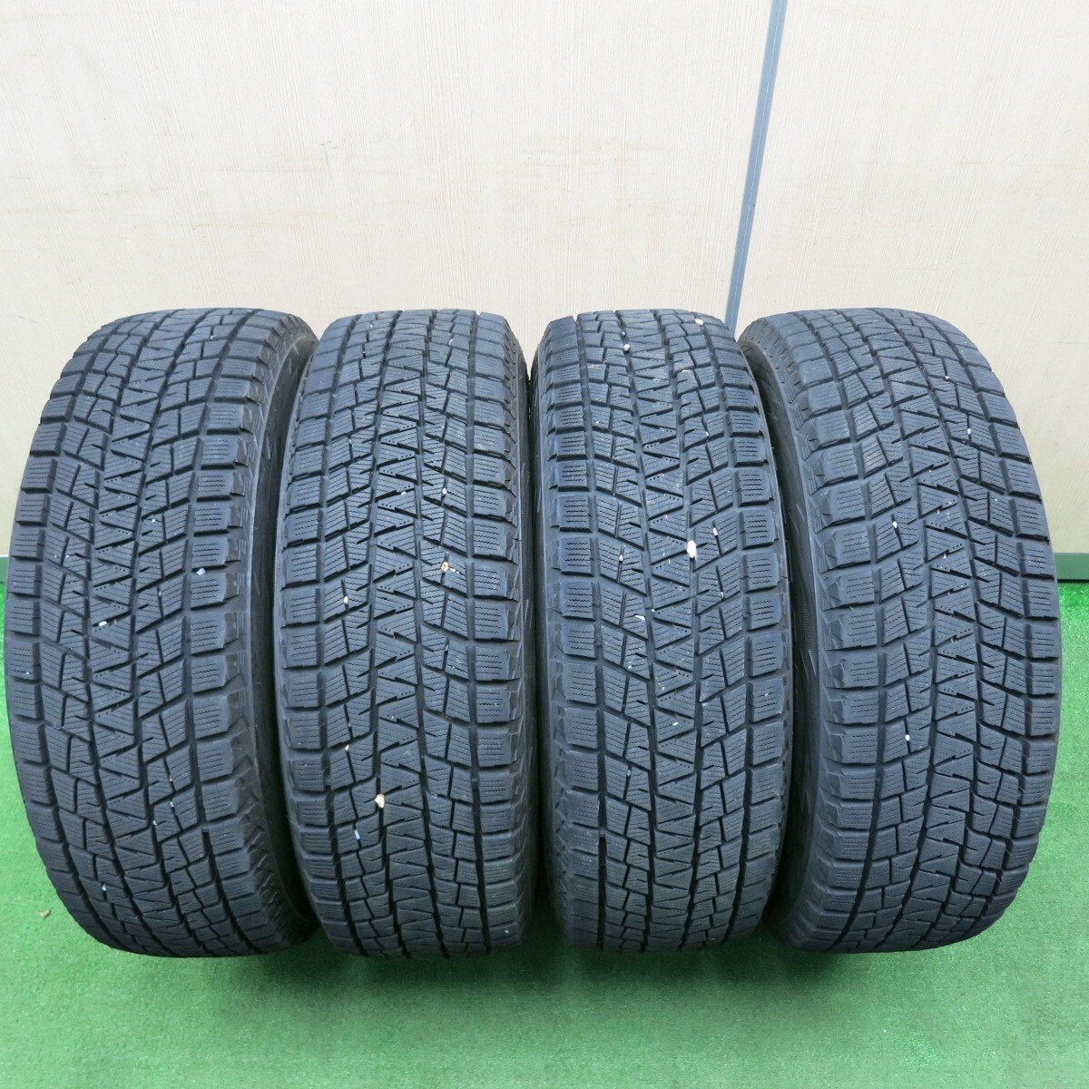 バリ溝!キレイ!9分★スタッドレス 225/70R16 ブリヂストン ブリザック DM-V1 TOPRUN トップラン 16インチ PCD114.3/5H★5020305TNス