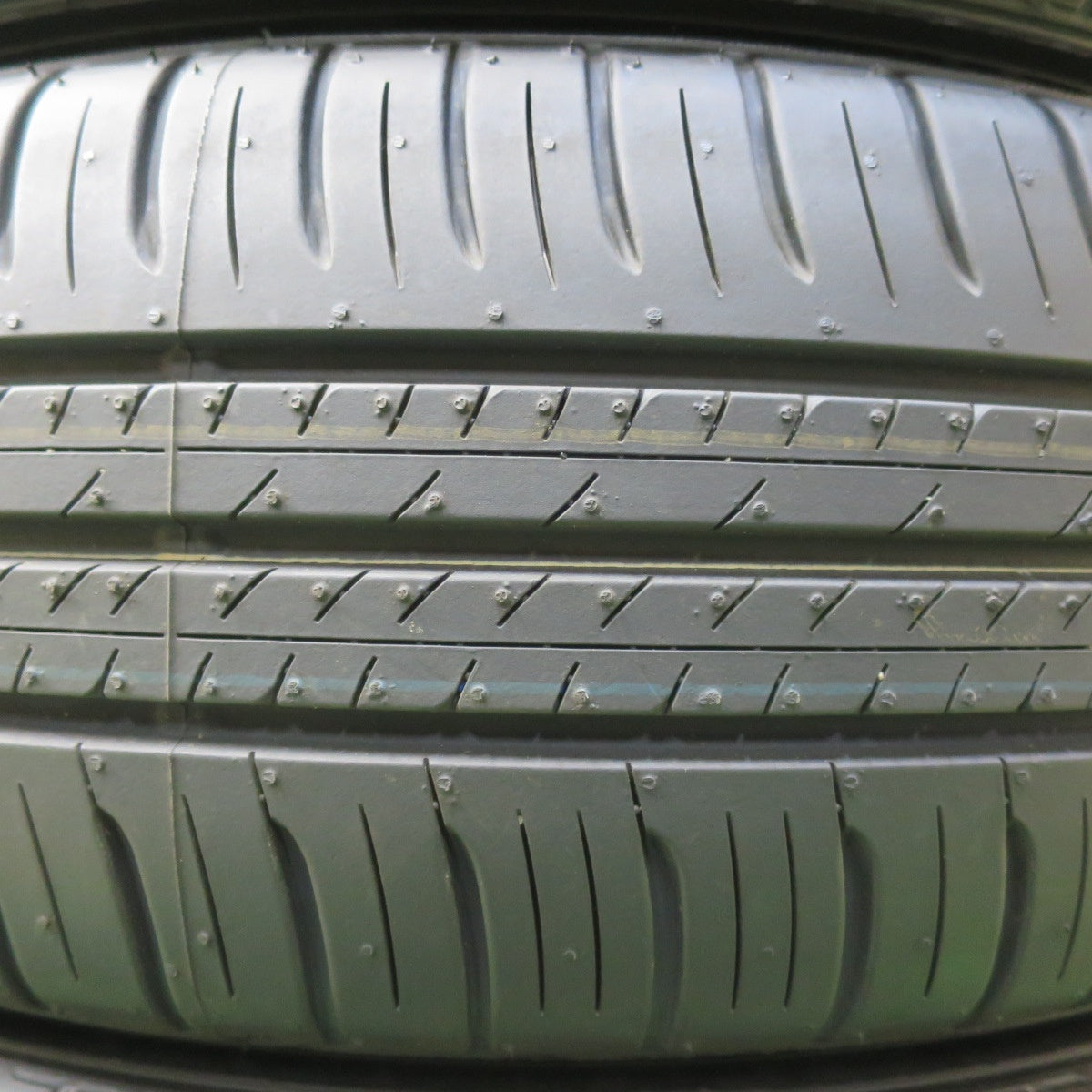 新車外し!25年★195/60R17 ダンロップ エナセーブ EC300+ タイヤ 17インチ 60 プリウス ロッキー ライズ 等★5042813イノタ