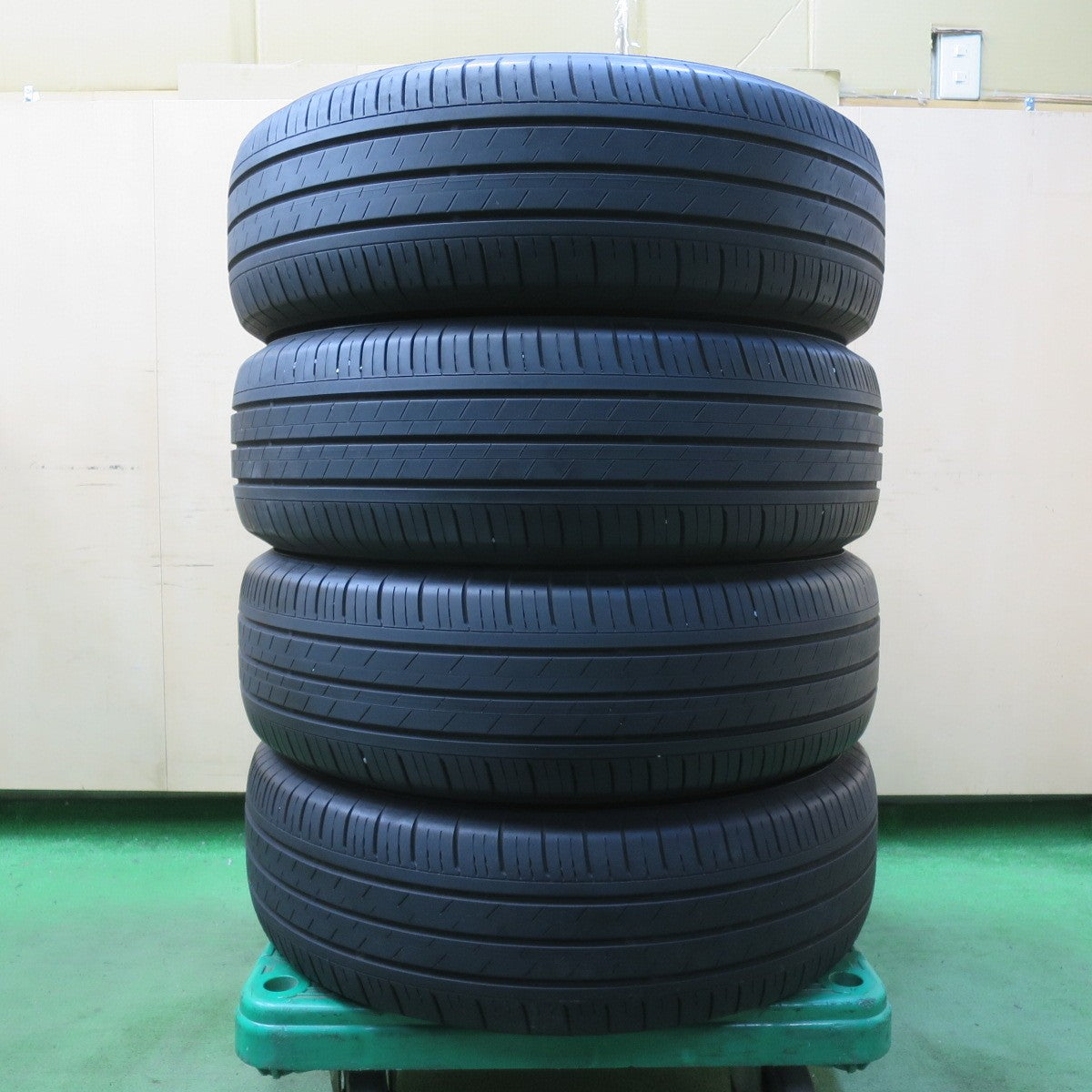 4本価格!24年★205/65R16 トーヨー トランパス MP7 タイヤ 16インチ ヤリスクロス セレナ アルファード 等★5051708イノタ