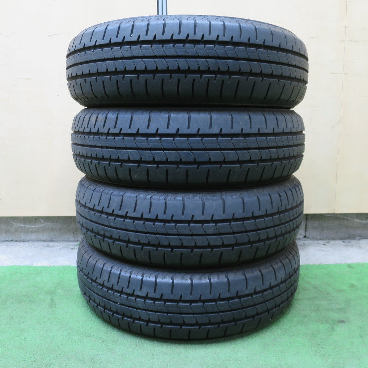 バリ溝!25年!8.5分◎165/65R14 ブリヂストン NEWNO ニューノ 14インチ タイヤ ソリオ ハスラー タンク 等◎6101905NGノタ