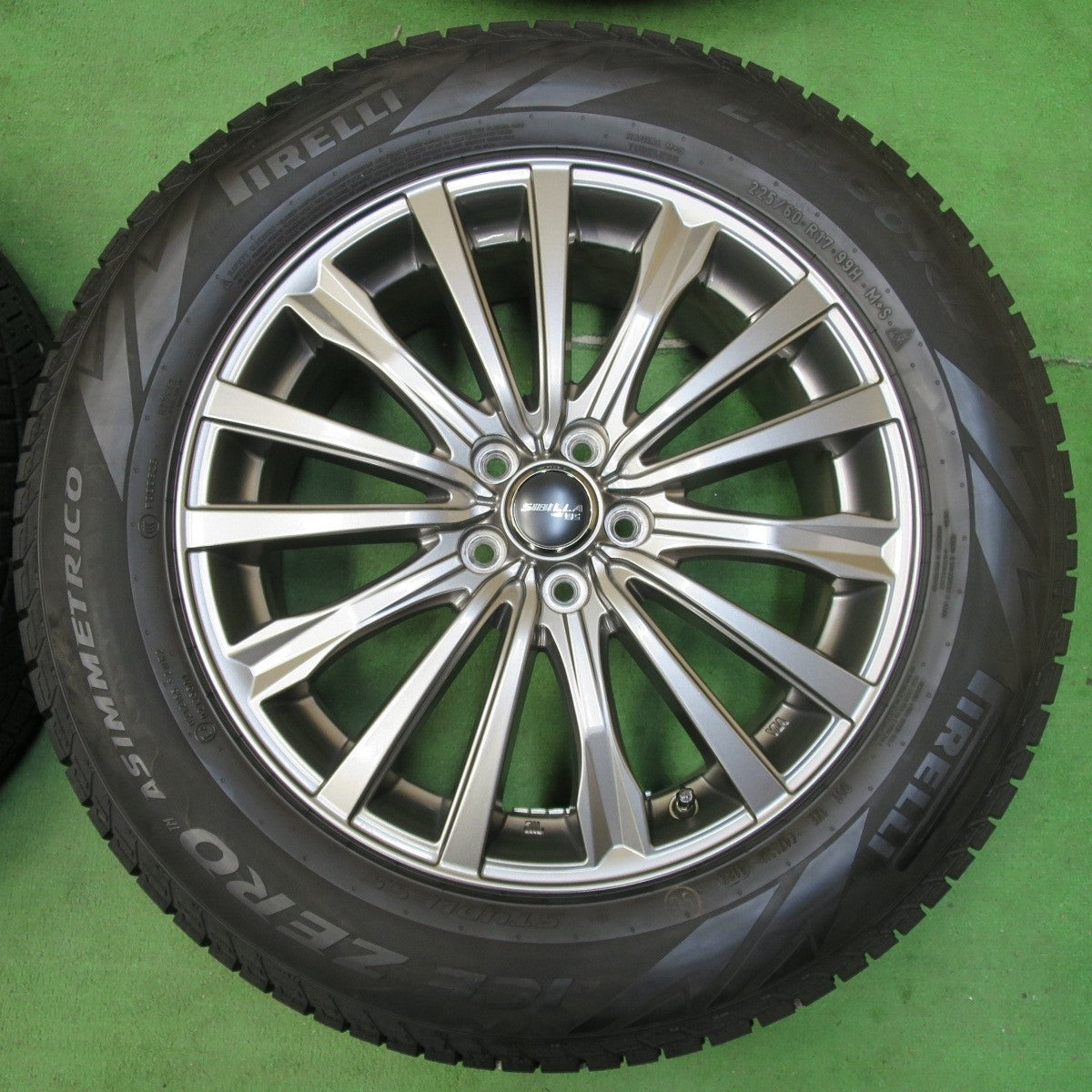 バリ溝!22年!キレイ!9.5分以上★フォレスター等 225/60R17 スタッドレス ピレリ アイスゼロ アシンメトリコ SIBILLA NEXT W5 シビラ PCD100/5H★4111106イス