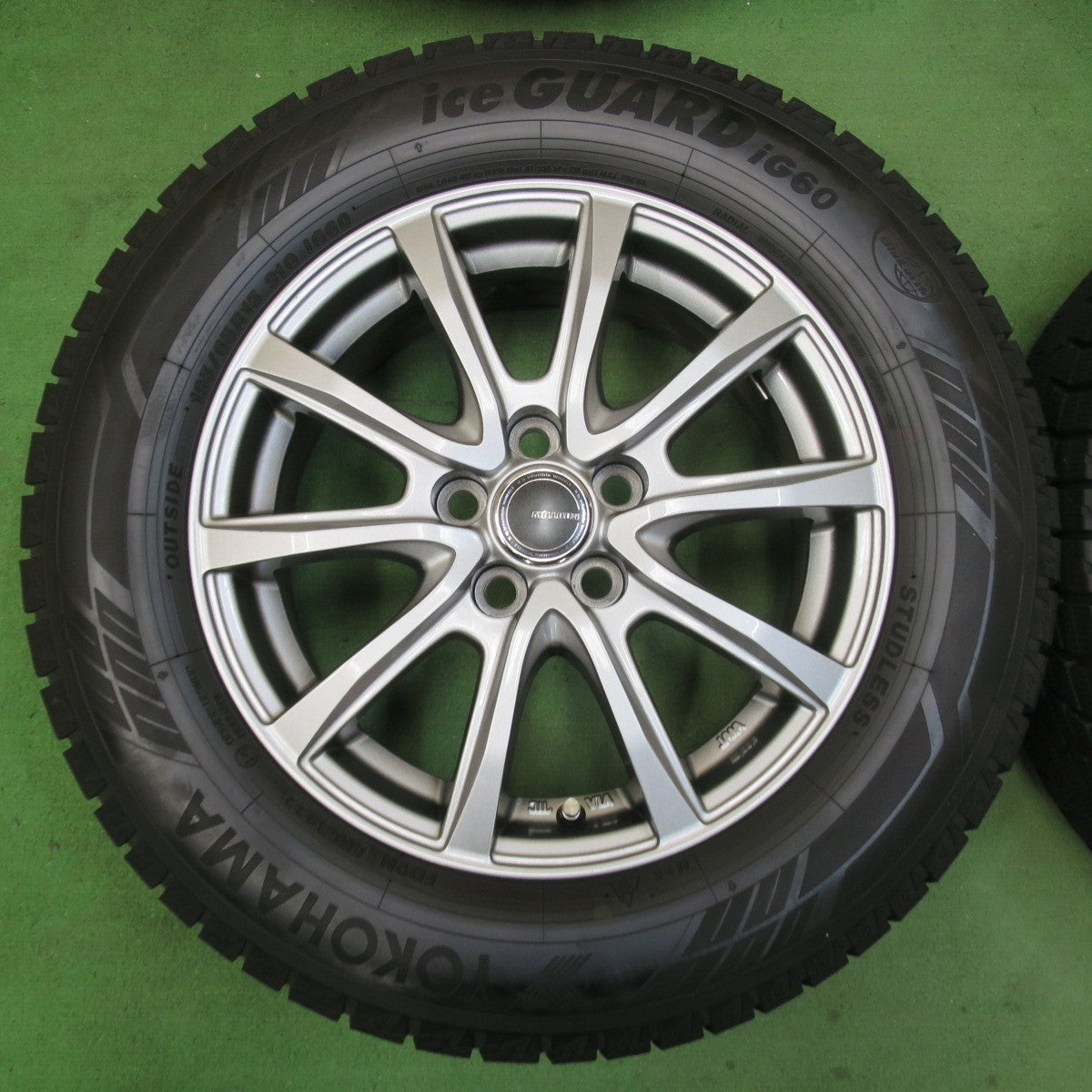 バリ溝!22年!キレイ!9分★プリウス 等 195/65R15 スタッドレス ヨコハマ アイスガード iG60 MiLLOUS ミルアス 15インチ PCD100/5H★5013105イス