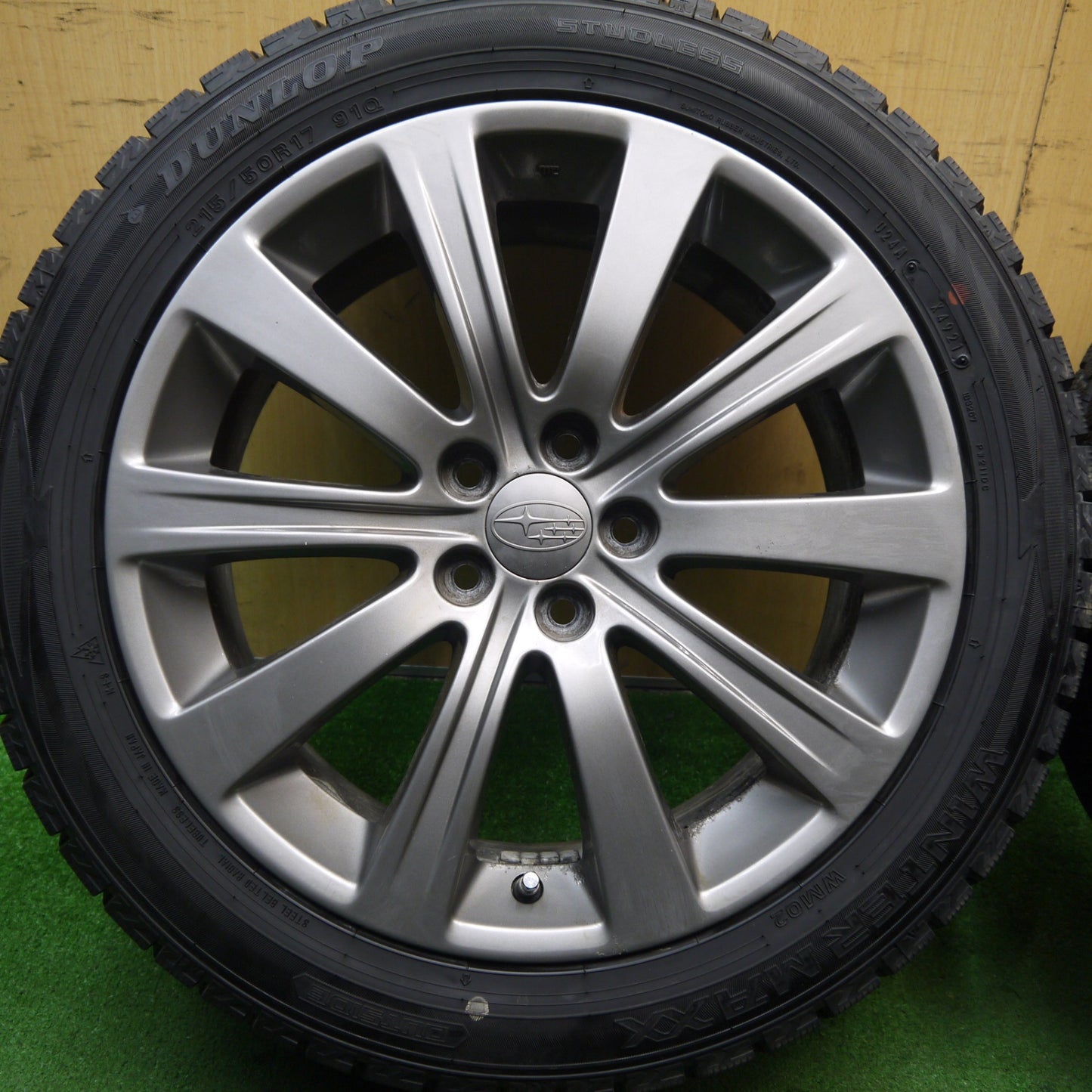 バリ溝!21年!9.5分★スバル レガシィ 純正 215/50R17 スタッドレス ダンロップ ウインターマックス WM02 17インチ PCD100/5H★5061703Hス
