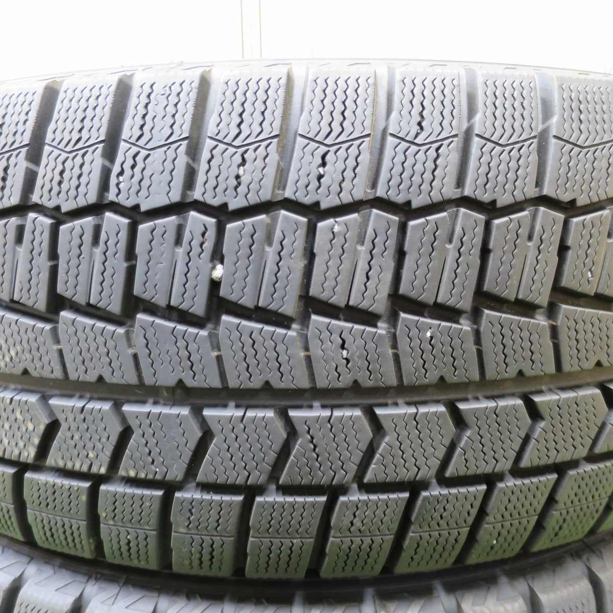 バリ溝!24年!キレイ!9.5分◎スタッドレス 235/50R18 ダンロップ ウインターマックス WM02 SCHNEIDER ATECH シュナイダー 18インチ PCD114.3/5H◎6102306NGス