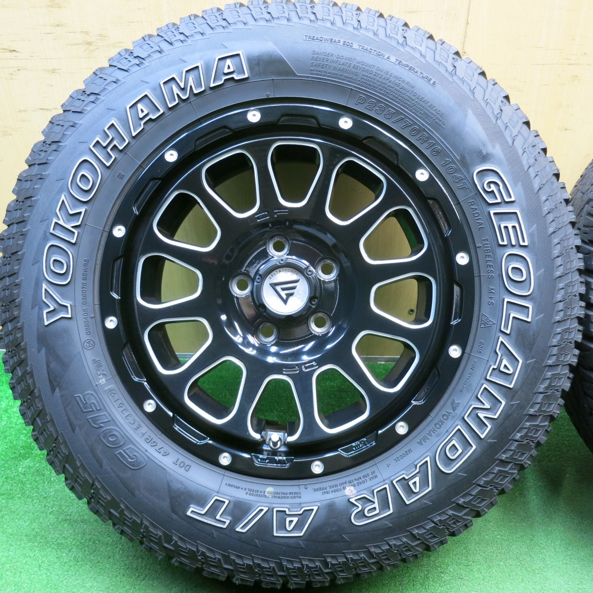 キレイ★DELTA FORCE OVAL CRIMSON 235/70R16 ヨコハマ ジオランダー A/T G015 ホワイトレター デルタフォース オーバル クリムソン PCD114.3/5H★5041807TNノ