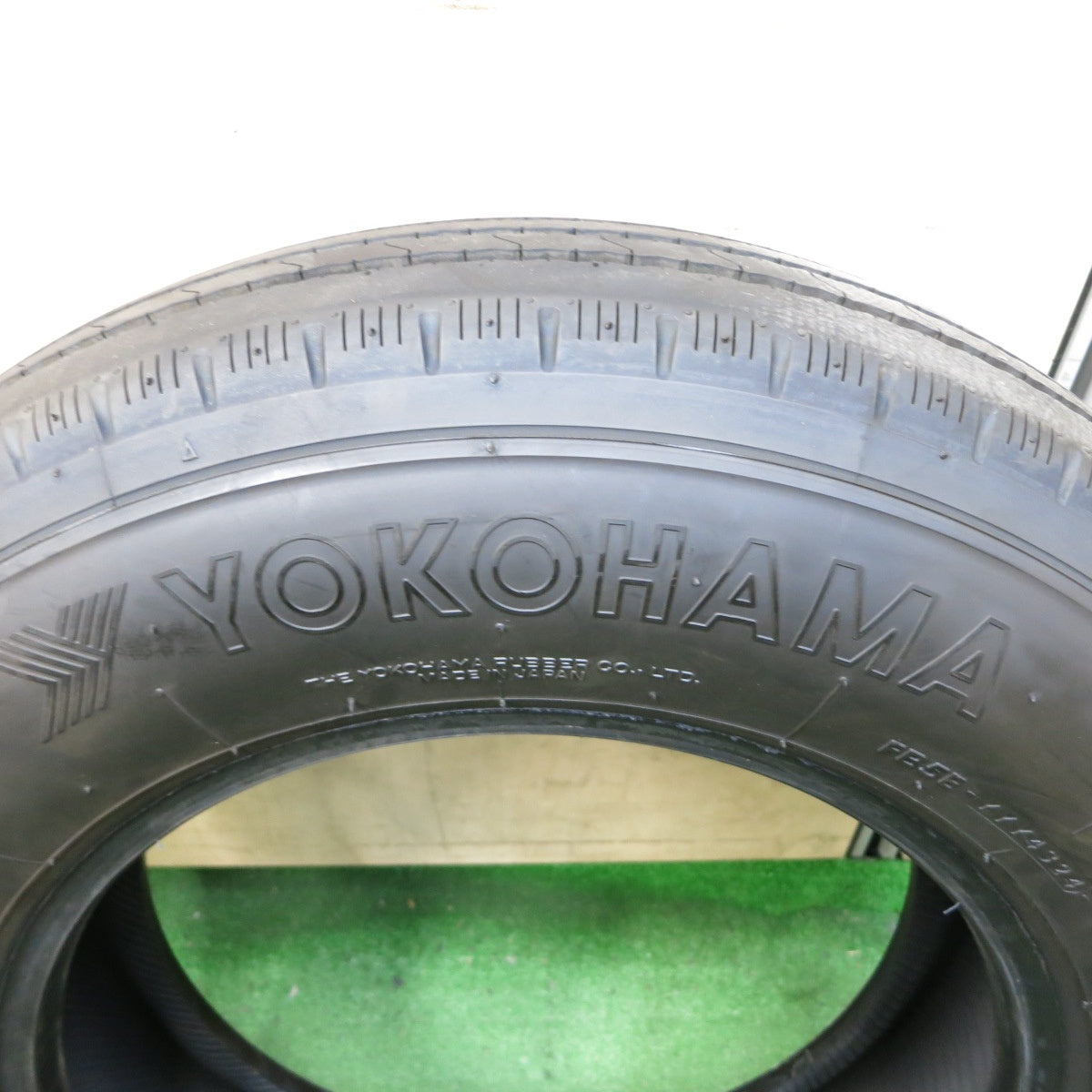 新車外し!24年!1本★トラック タイヤ 205/75R16 113/111N ヨコハマ SUPER STEEL RY108B 16インチ★5090301ナノタ